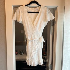 White Crochet Dress Embroidered with tie